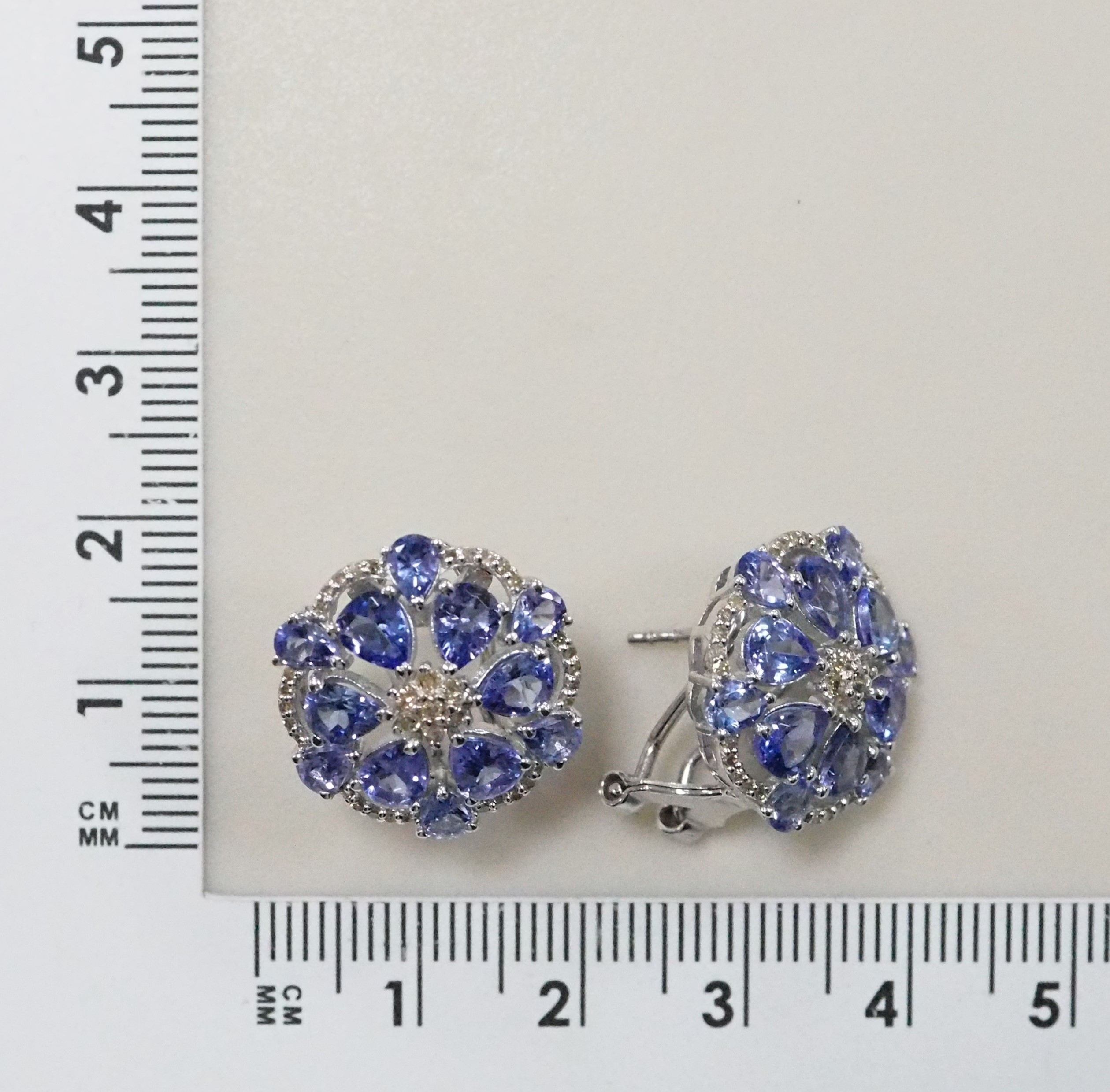 Серебряные серьги с танзанитами